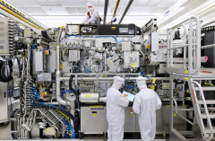  China Speeds Up Chip Equipment Buy from ASML